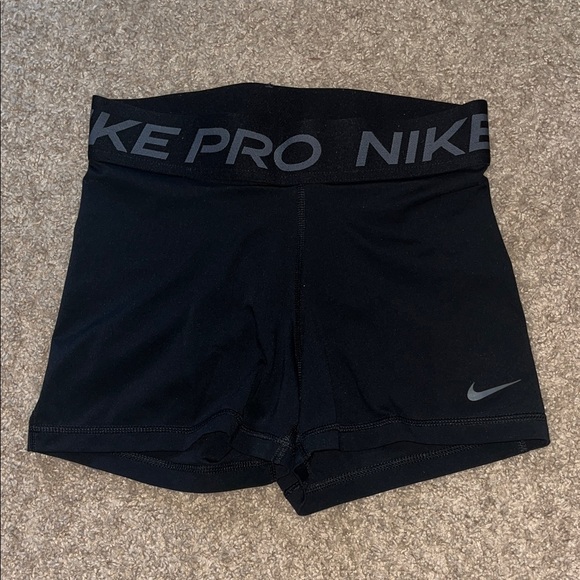 Nike pro shorts - Picture 1 of 3